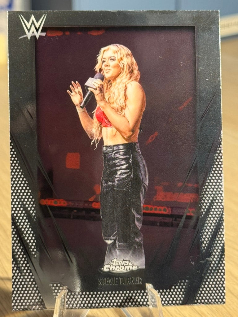 Stevie Turner 2026 #147 WWE Topps Chrome 2026