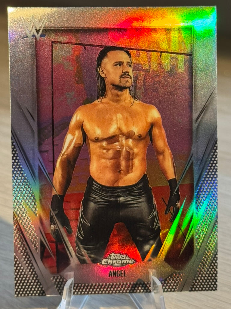 Angel 2026 “Refractor” #136 WWE Topps Chrome 2026